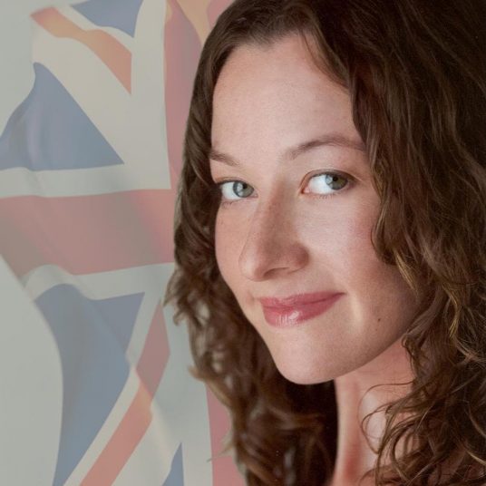 Nicola B. - קריינית מקצועית בEnglish (British) שפת אם